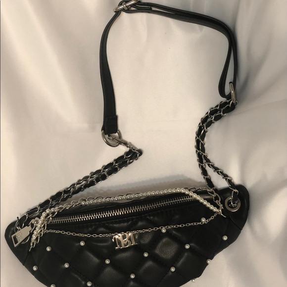 Brand New Black Fanny Pack - Picture 2 of 3